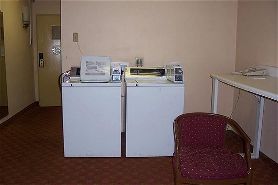 Governor'S Inn & Suites Memphis Facilities photo