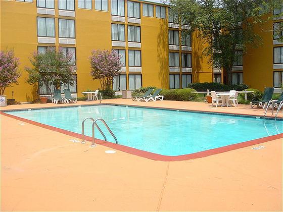 Governor'S Inn & Suites Memphis Facilities photo